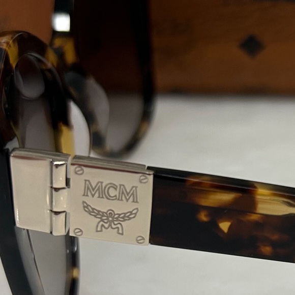 MCM Sunglasses New - So Classy - Picture 4 of 8